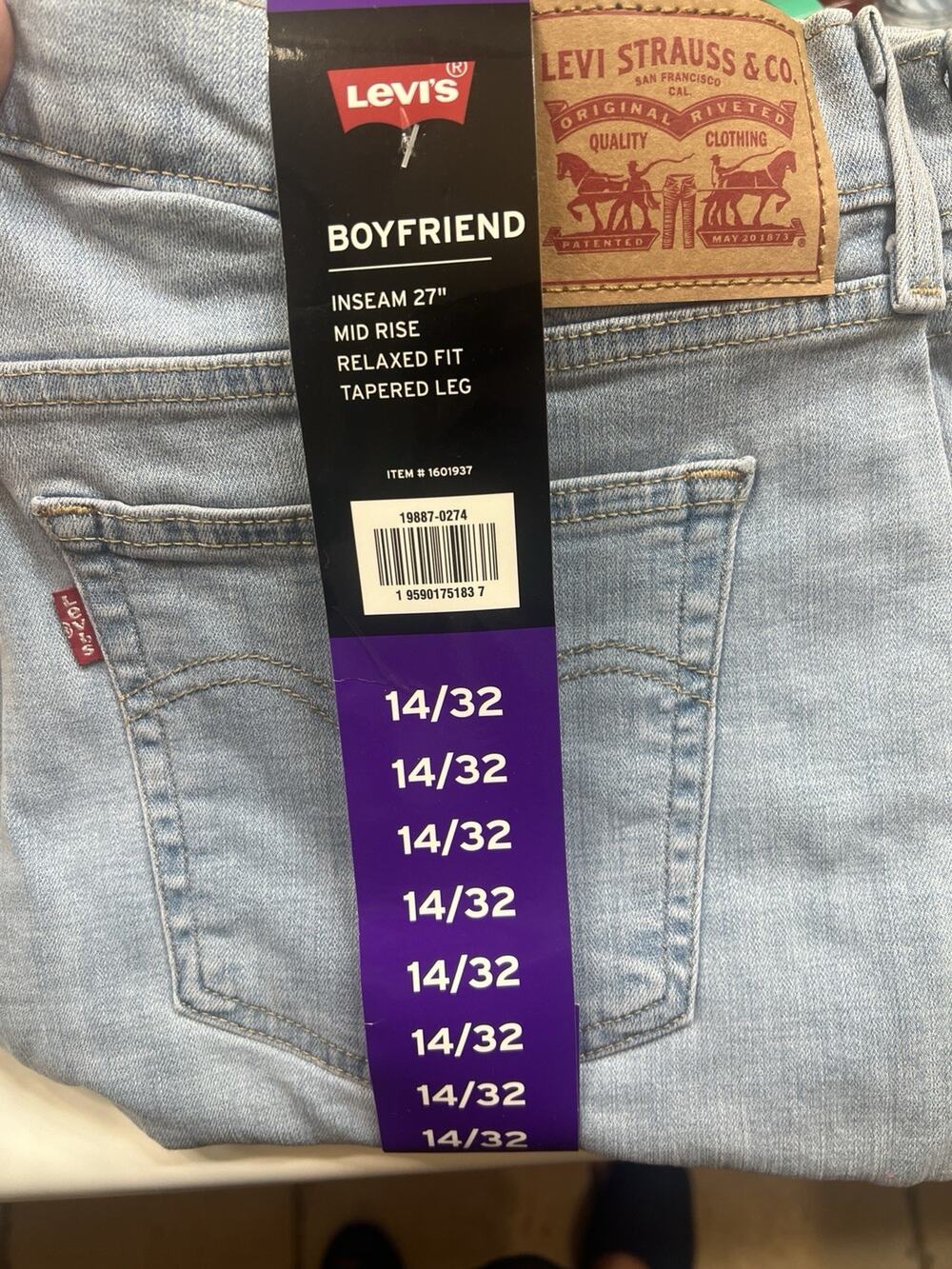 Levi’s 314 Shaping Straight Leg jeans Boyfriend Women 14/32 Stretch Mid Rise New